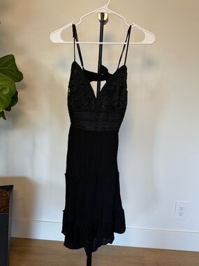 Love Tree Black Crochet Bodice Midi Dress